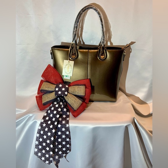 Isabelle Bags Nwt Isabelle Vegan Patent Leather Bag Poshmark